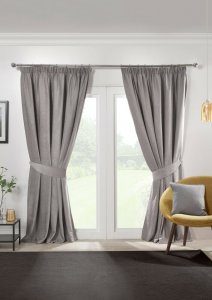 Why Choose Custom Made Pencil Pleat Curtains
