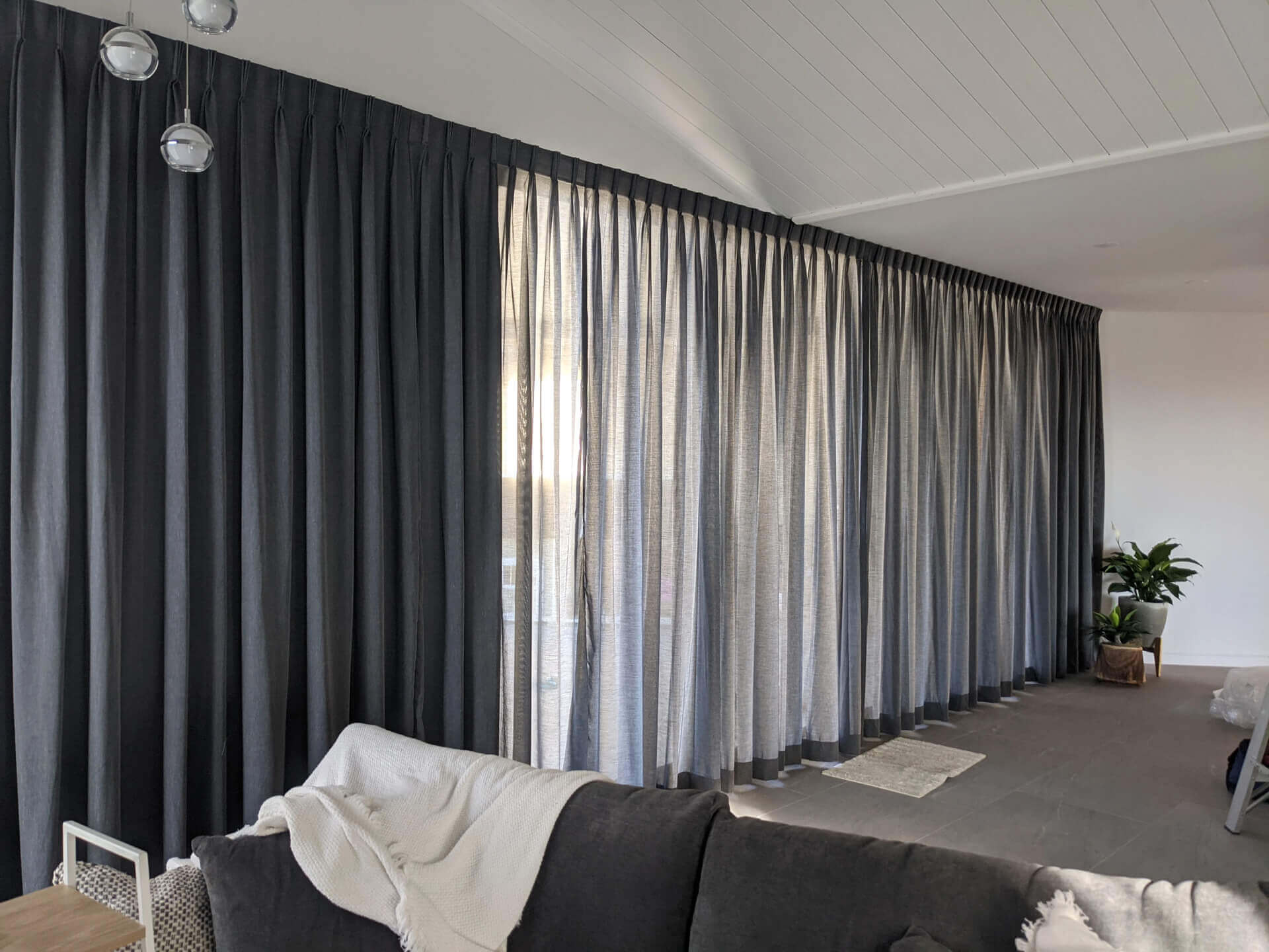 How S-Wave Curtains Create a Sleek, Wave-Like Finish Every Time