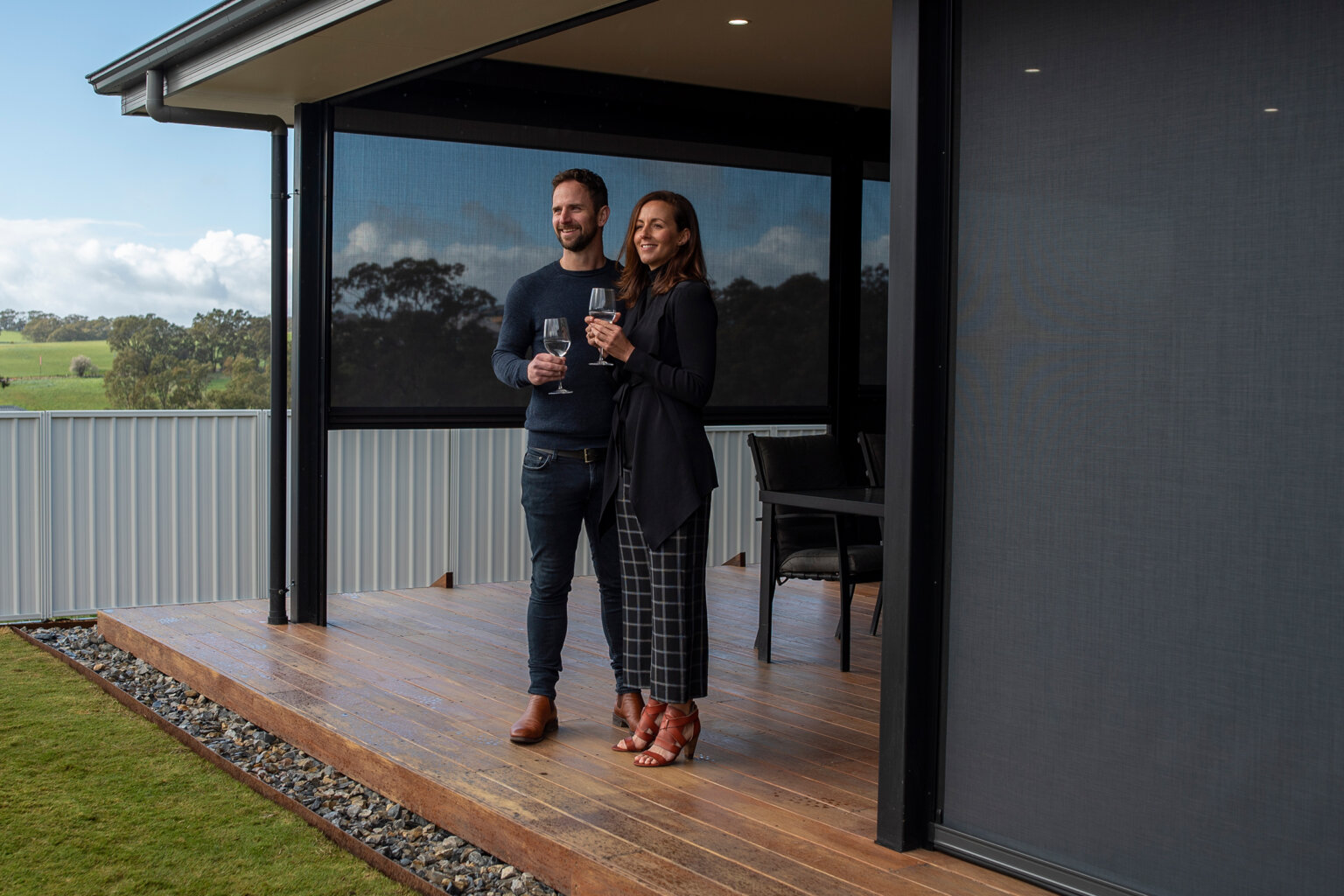 5 Star Outdoor Blinds 2400x1600